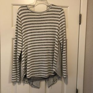 Beautiful super comfy sweater